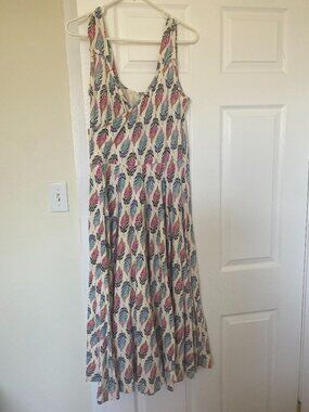 Effies Heart white/colorful feather print, below the knee dress